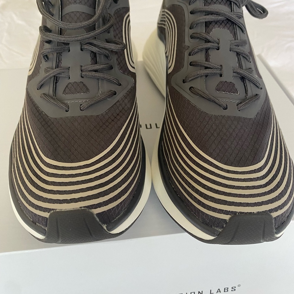 APL Athletic Propulsion Labs brand new in box womens streamline.